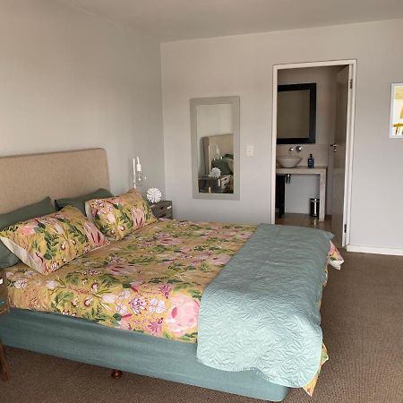 2Ten The Breede River Aparthotel Уитсанд Екстериор снимка